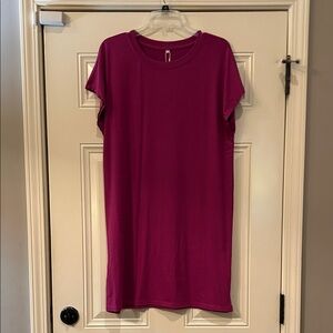 Elegant Magenta Midi Dress
